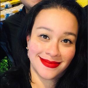 Meet your Posher, Felicia